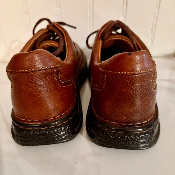 Born Brown Full Grain Leather Oxfords with Vintage Stitching Size M8 - Picture 3 of 11